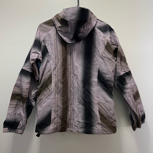 Vans Women’s Femme Coat for Snowboarding/Skiing/Staying warm - Picture 3 of 13